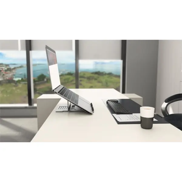 KENSINGTON Notebook állvány-alumínium (Easy Riser™ Aluminum Laptop Riser), szürke – 2. kép