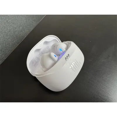JBL Tune Beam 2 TWS Bluetooth fülfallgató mikrofonnal, USB-C, 100dB, In-Ear, 16 ohm, tölthető 2 óra, 65 mAh, fehér