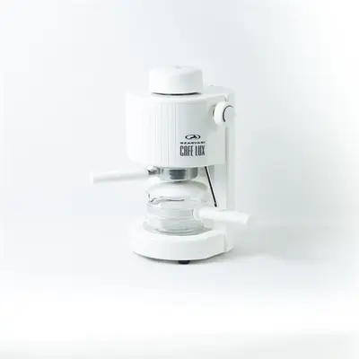 Szarvasi SZV-620 Cafe Lux presszókávéfőző, fehér, 800W, 3,04 bar nyomás, 0,4L víztartály, gőzfúvóka