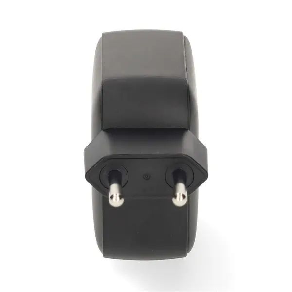 Nedis WGCHA100WBK töltő 100 W, GaN, PD3.0, QC 2,5 / 3,0 / 5,0 A, Kimenetek száma: 3, USB-A / 2x USB-C, fekete – 2. kép