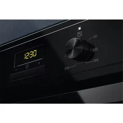 ELECTROLUX EOF3H50BK SurroundCook Beépíthető sütő, 65L, LED kijelző, AquaClean, Fekete – 2. kép