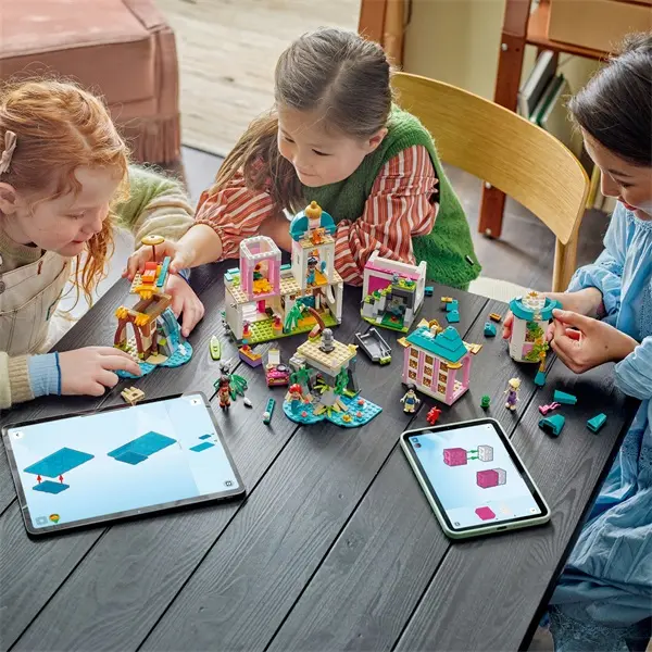 LEGO® | Disney hercegnő Hercegnőkastély és a hercegnők állatkái, játék építőkészlet 43267 – 4. kép