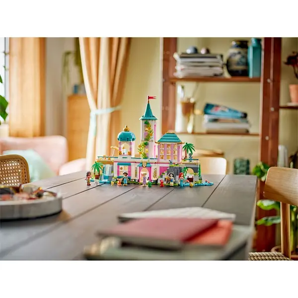 LEGO® | Disney hercegnő Hercegnőkastély és a hercegnők állatkái, játék építőkészlet 43267 – 6. kép