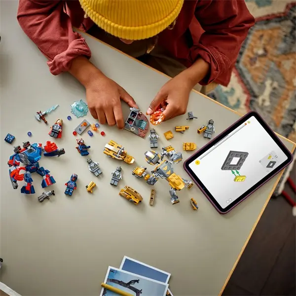 LEGO® | Marvel Bosszúállók: Végjáték Thor a chitauri harcosok ellen, szuperhősakciók 76322 – 4. kép