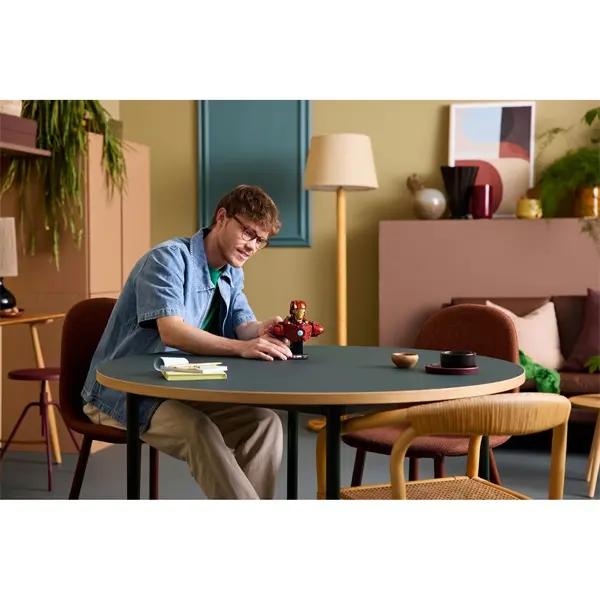 LEGO® | Marvel Vasember MK4 mellszobor, megépíthető modell felnőtteknek, minifigurával 76327 – 6. kép