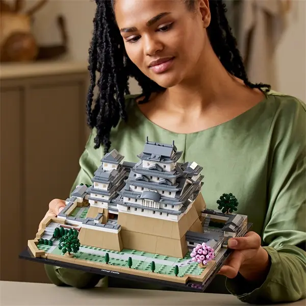 LEGO® Architecture Himedzsi várkastély 21060 Építőkészlet – 6. kép