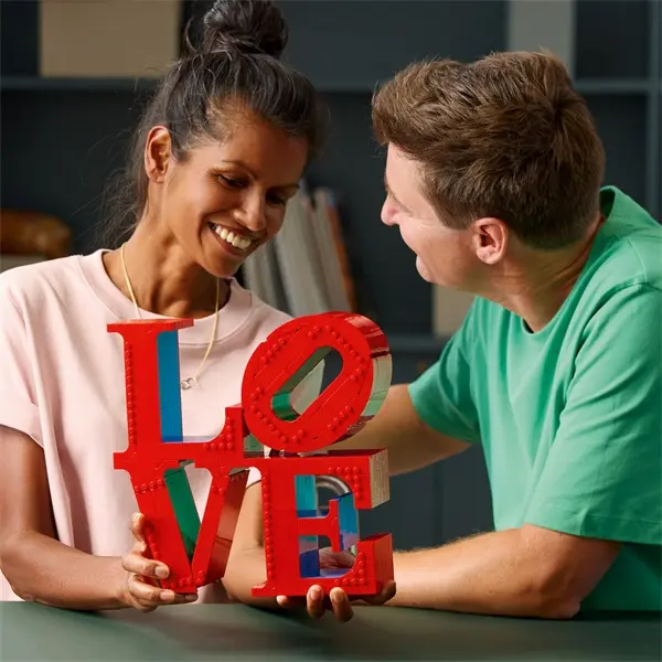 LEGO® Art LOVE, ajándék pároknak és lakásdekorációs ötlet 31214 – 6. kép