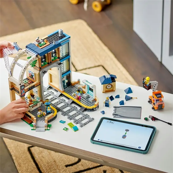 LEGO® City Központi pályaudvar, egy készlet az építőjátékok rajongóinak 60469 – 4. kép