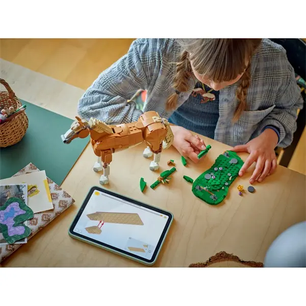 LEGO® Creator 3 az 1-ben Csodaszép ló játék állatot tartalmazó építőszett 31166 – 4. kép