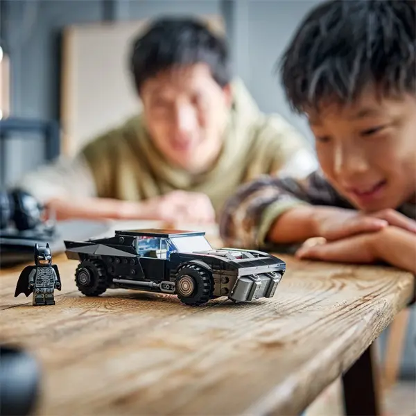 LEGO® DC Batman™: Batman™: Batmobile™ Modellautó játék 76332 – 4. kép
