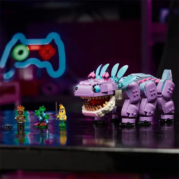 LEGO® Fortnite® Klombo, videójátékon alapuló játék 77077 – 6. kép