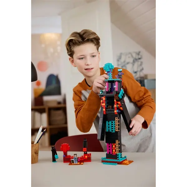 LEGO® Minecraft® A Bevégzőtorony, gyermekjáték és gamerajándék 21279 – 5. kép