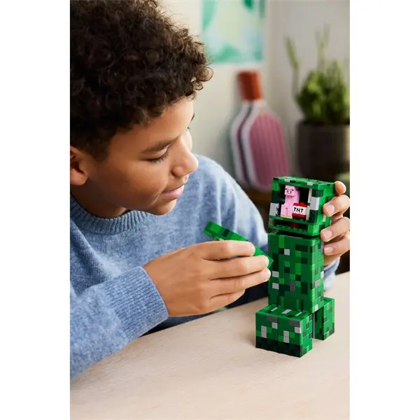 LEGO® Minecraft® A Creeper™, videójátékon alapuló dekoráció, és akciófigurát rejtő építőjáték 21276 – 5. kép