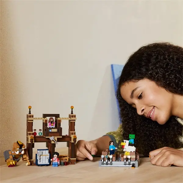 LEGO® Minecraft® Küzdőtér az erdei háznál, gamerjáték mobfigurákkal 21272 – 5. kép