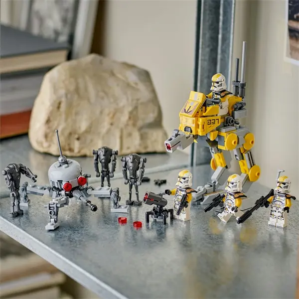 LEGO® Star Wars™ 327. klónkatonák harci csomag, ajándékszett 75431 – 6. kép