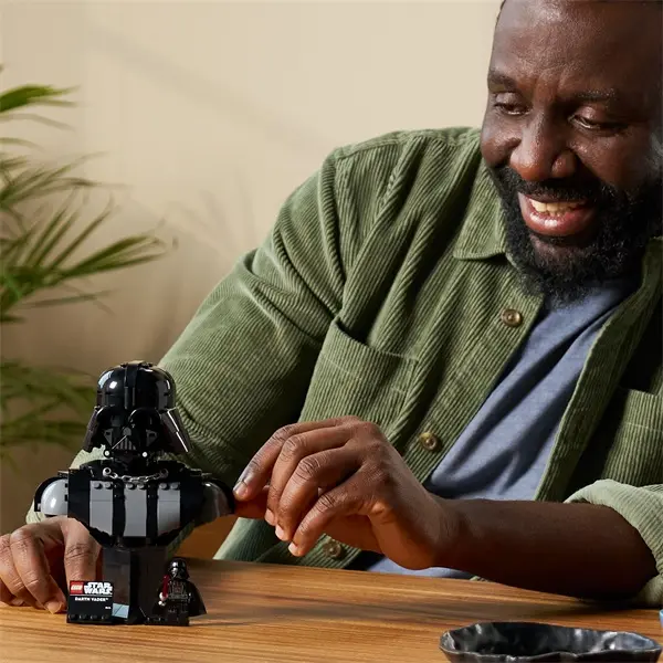 LEGO® Star Wars™ Darth Vader™ mellszobor 75439 – 5. kép