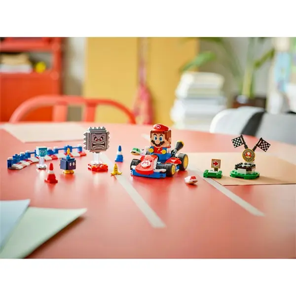 LEGO® Super Mario™ Mario Kart™ – Interaktív LEGO® Mario™ és Standard Kart 72043 – 6. kép