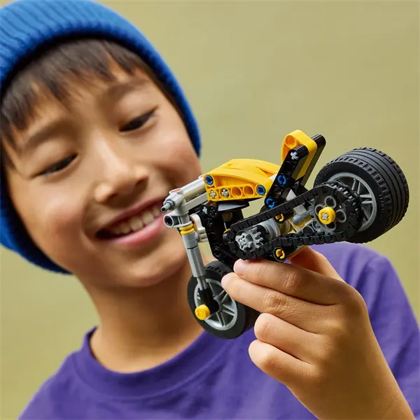 LEGO® Technic Sárga motorkerékpár játéképítő-készlet 42225 – 5. kép