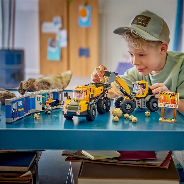 LEGO® City Big Vehicles Homlokrakodó és billenőplatós teherautó 60494 – 6. kép