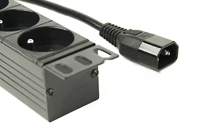 Gembird Hálózati Elosztó Kapcsolóval 8DIN 3m Black – 2. kép