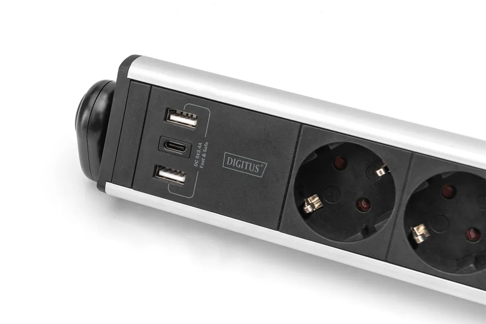 Digitus Hálózati Elosztó Kapcsolóval 6DIN, 3xUSB 1,5m Black – 2. kép