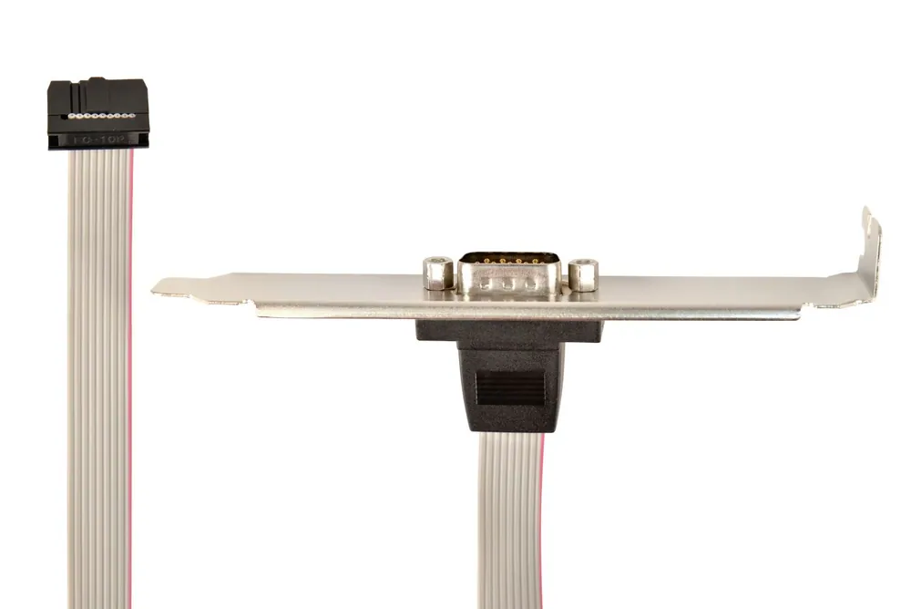 Gembird DB9 Serial Port Receptacle on Bracket – 2. kép