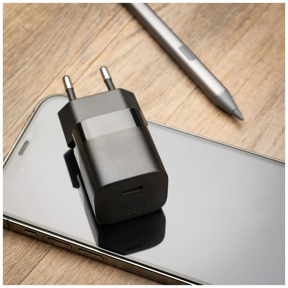 FIXED Mini hálózati töltőkészlet USB-C kimenettel és USB-C/Lightning kábellel 20W 1m, fekete – 6. kép