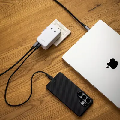 FIXED Ultravékony utazóadapter 45W EU, UK, USA/AUS 3xUSB-C PD 45W, fehér – 2. kép