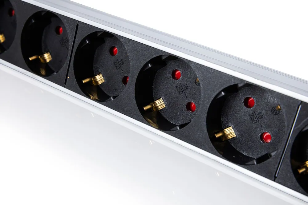 Digitus DN-95444 Túlfeszültségvédő 9DIN 2m Black/White – 4. kép