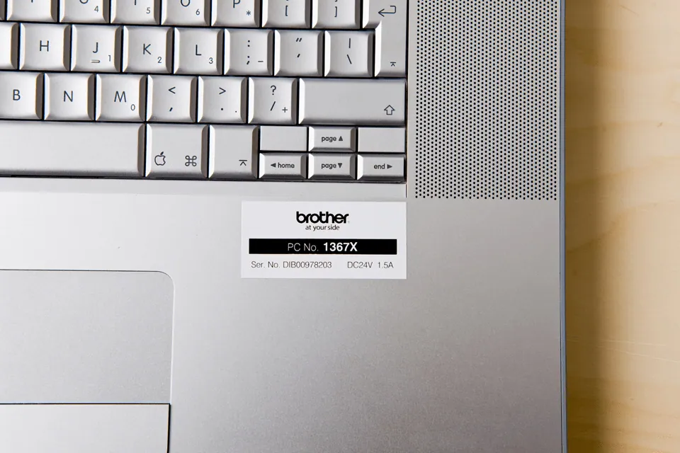 Brother TZE-251 laminált P-touch szalag (24mm) Black on White - 8m – 2. kép