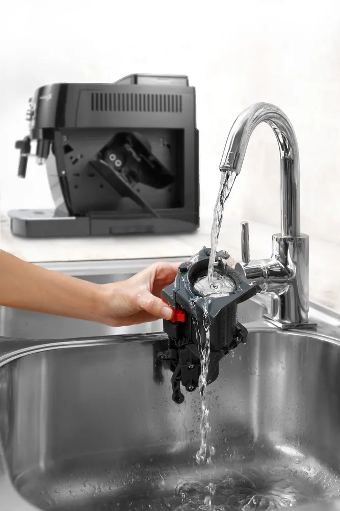 DELONGHI ECAM22.115.B Magnifica S automata 2 személyes kávéfőző, 13 őrlési fokozat, tartály: 1,8 l, Fekete – 7. kép