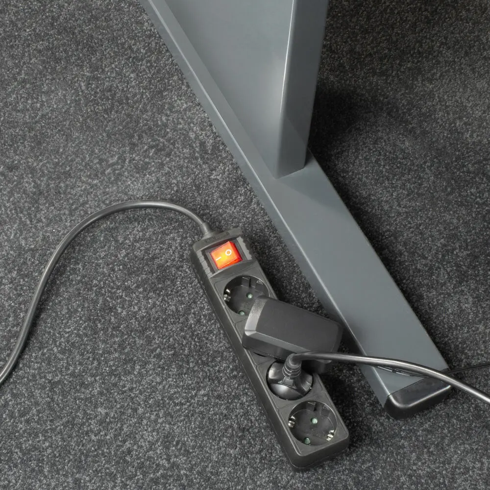 ACT Power Strip with Illuminated Switch Hálózati Elosztó Kapcsolóval 4DIN 2m Black – 4. kép