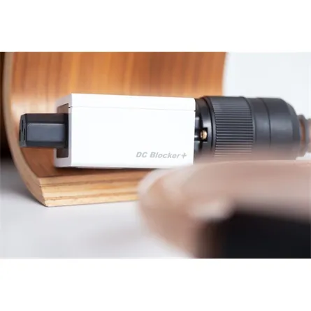ifi DC Blocker+ zavarszűrő fehér – 3. kép